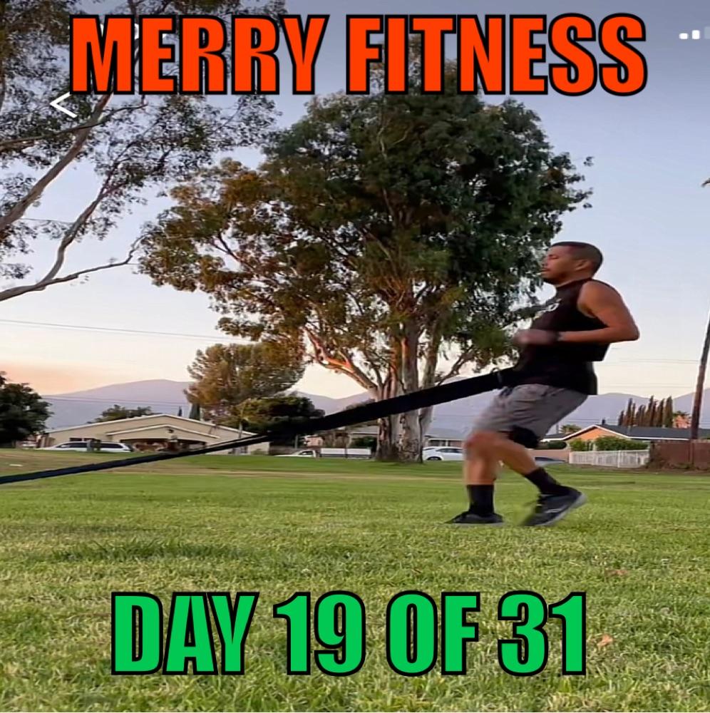 Merry Fitness 🎅🏼 Day19 of 31 ☃️How to build your own workout 🛷 sled.